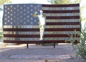 AmericanFlagSculpture1